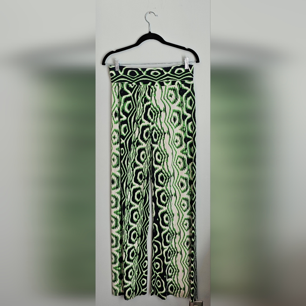 UK2LA Vibrant Green and Black Patterned Pants - Picture 5 of 6